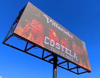 Mundo de LED instala painel P5 outdoor de 5x2 metros em ponto estratégico de Uberlândia – MG