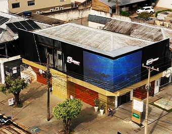 Painel de LED 3D Outdoor P5 em Fachada Comercial de Sorriso MT