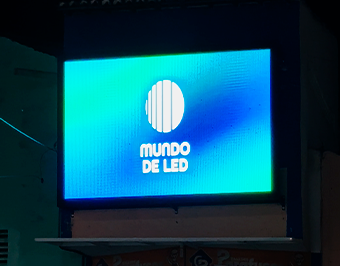 Mundo de LED instala Painel de LED P5 outdoor 3x2 metros em Mombaça Ceará