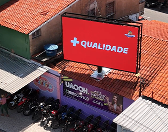 Painel de LED P5 Outdoor de 5x3 metros eleva comunicação visual em Aquiraz