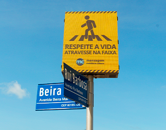 Mundo de LED instala 39 painéis de LED P3 na Beira Mar em Fortaleza.