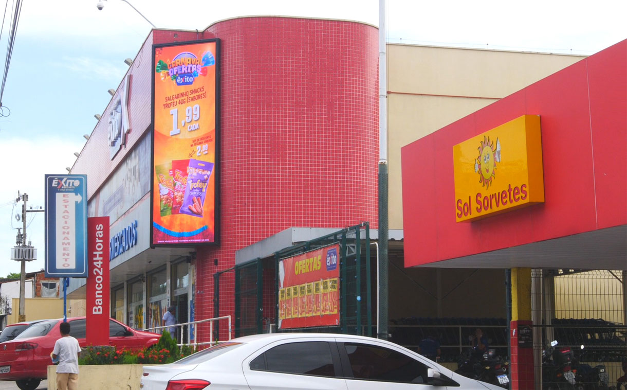 Painel de LED para lateral de campo