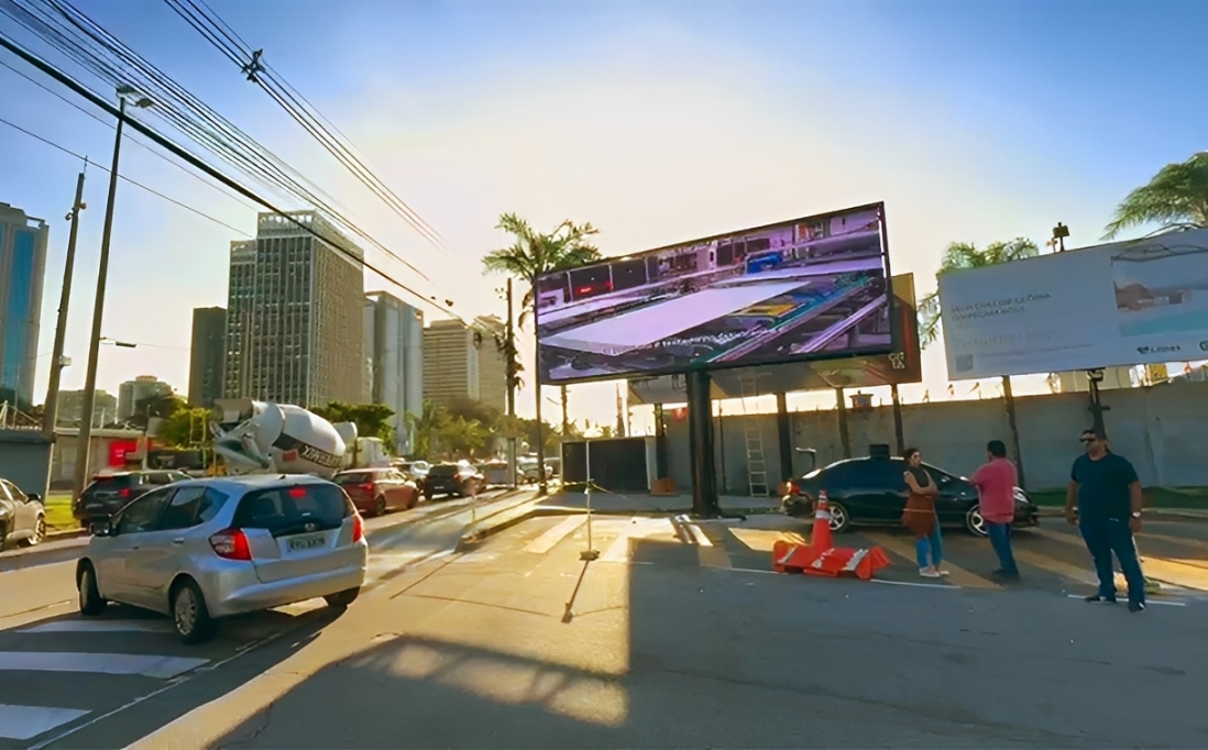 Painel de LED para lateral de campo