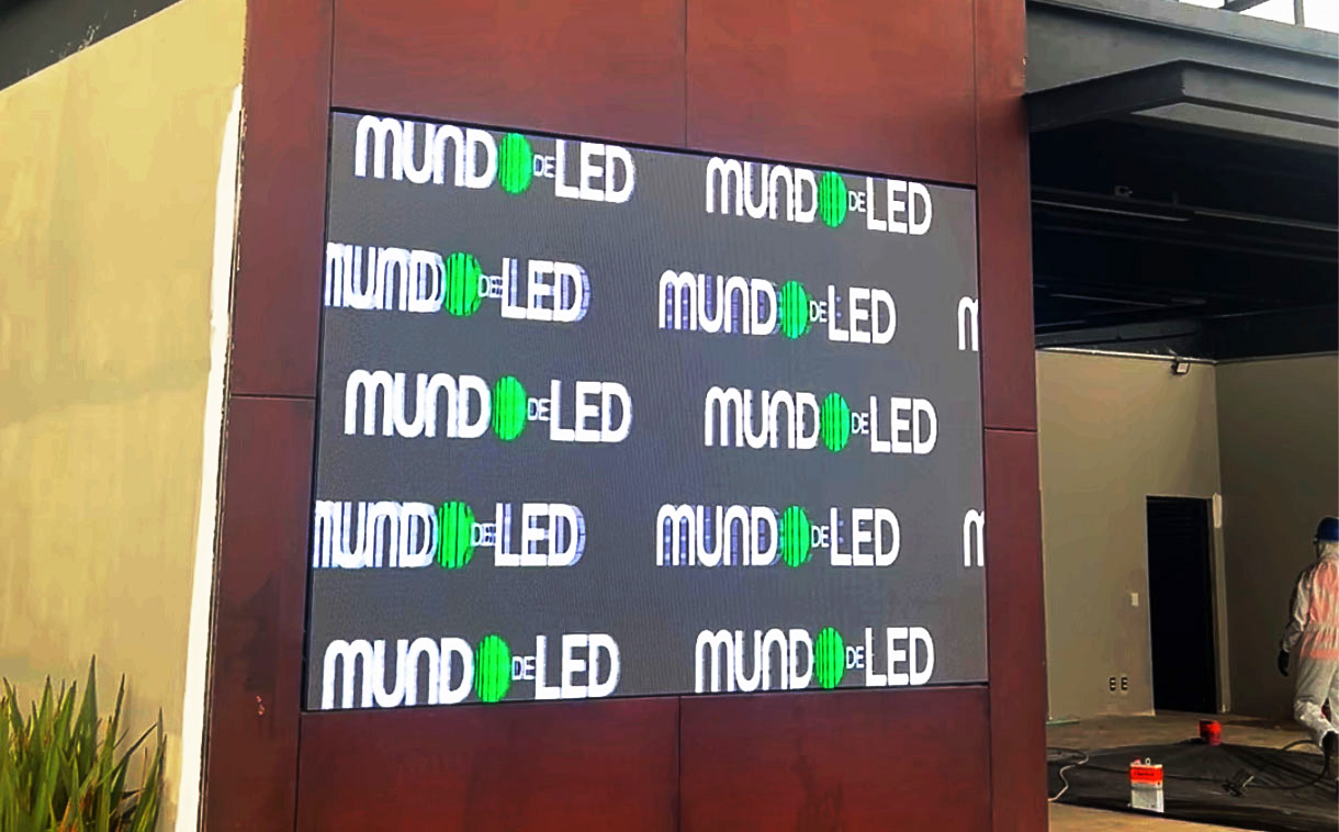 Painel de LED para lateral de campo