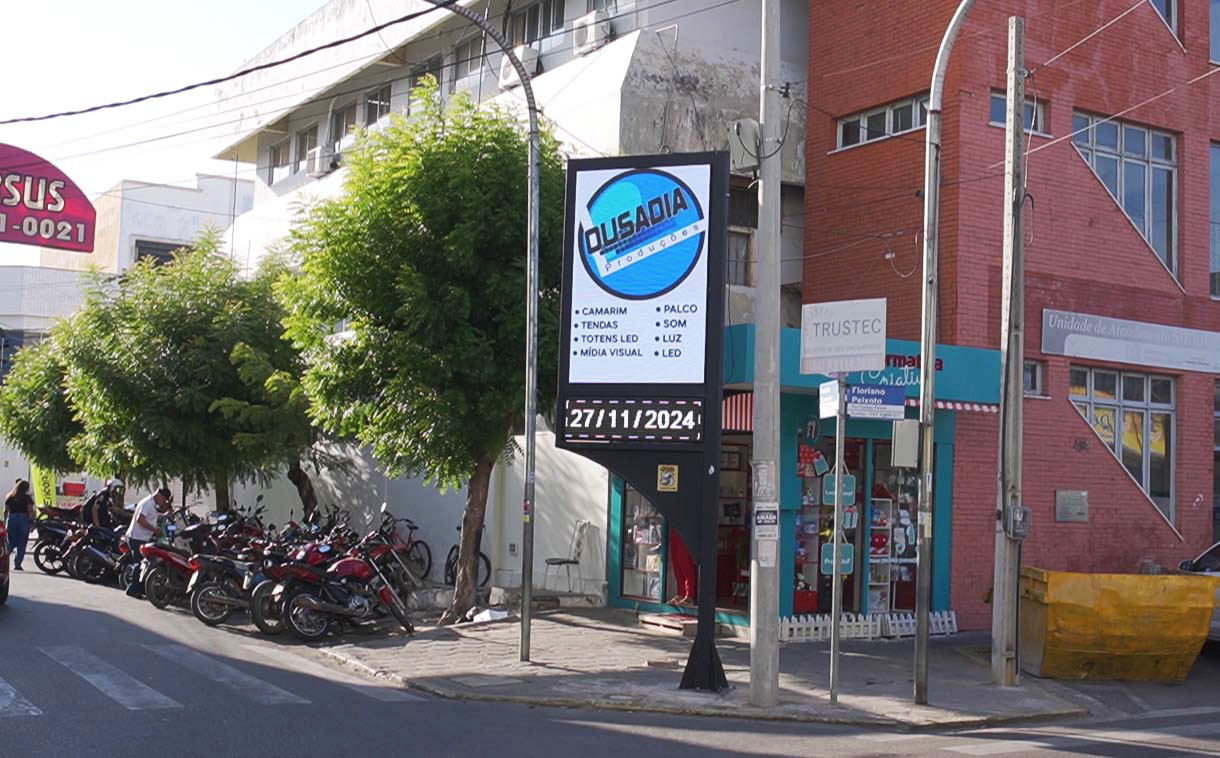 Painel de LED para lateral de campo