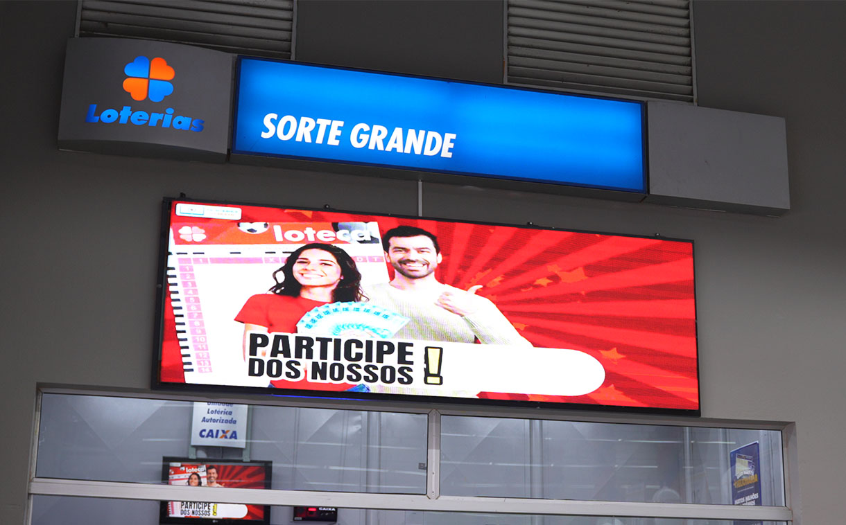 Painel de LED para lateral de campo