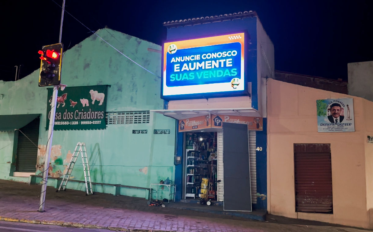 Painel de LED para lateral de campo
