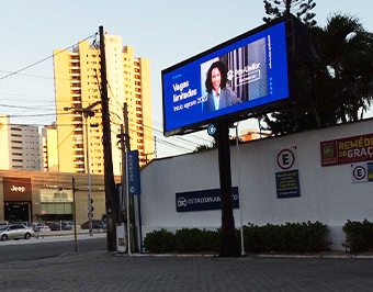 Painel de LED P8 Outdoor Gigante de 9x3m em Fortaleza – Mundo de LED