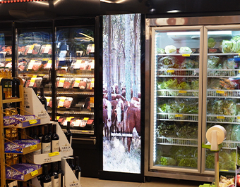 Comunicação digital no varejo: supermercado em Porto Alegre – RS aposta em painel de LED indoor