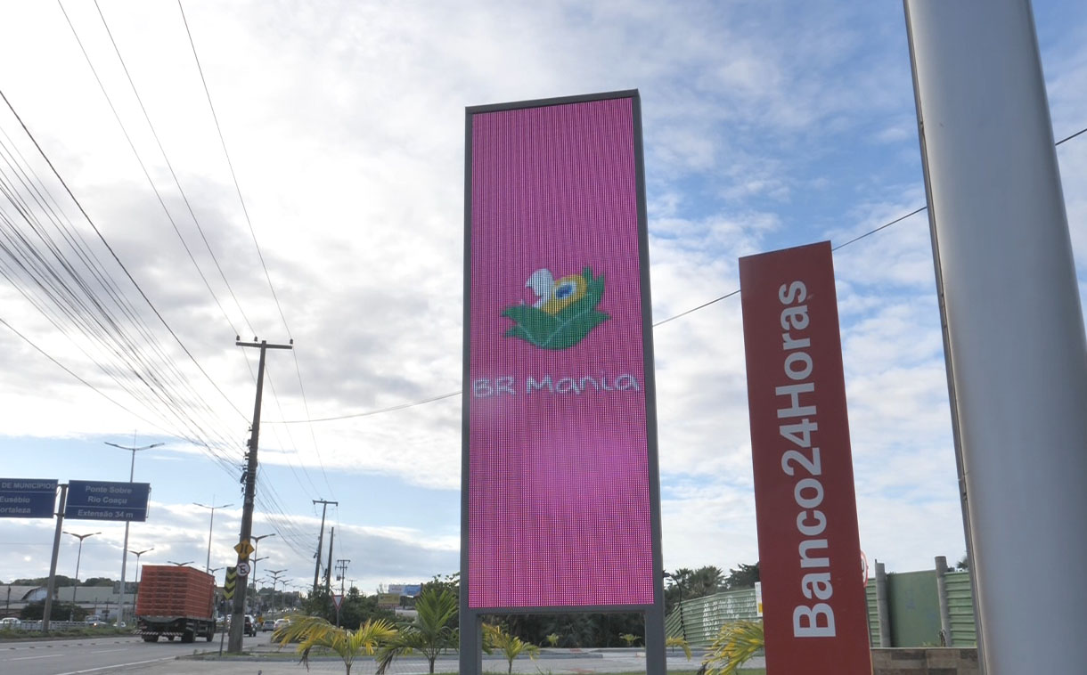 Painel de LED para lateral de campo