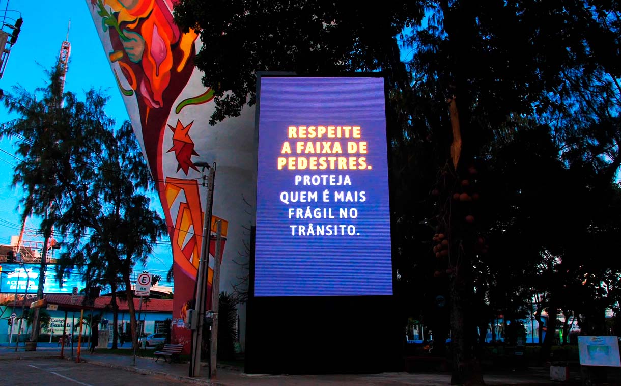 Painel de LED para lateral de campo