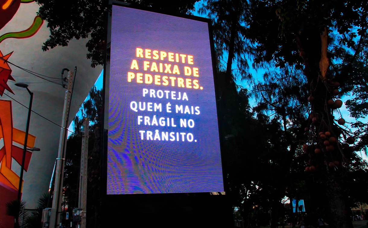 Painel de LED para lateral de campo