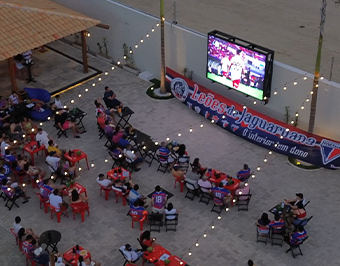 Mundo de LED transforma Quadra de Beach Tennis em Jaguaruana com painel outdoor P3.91 de 3x2 metros