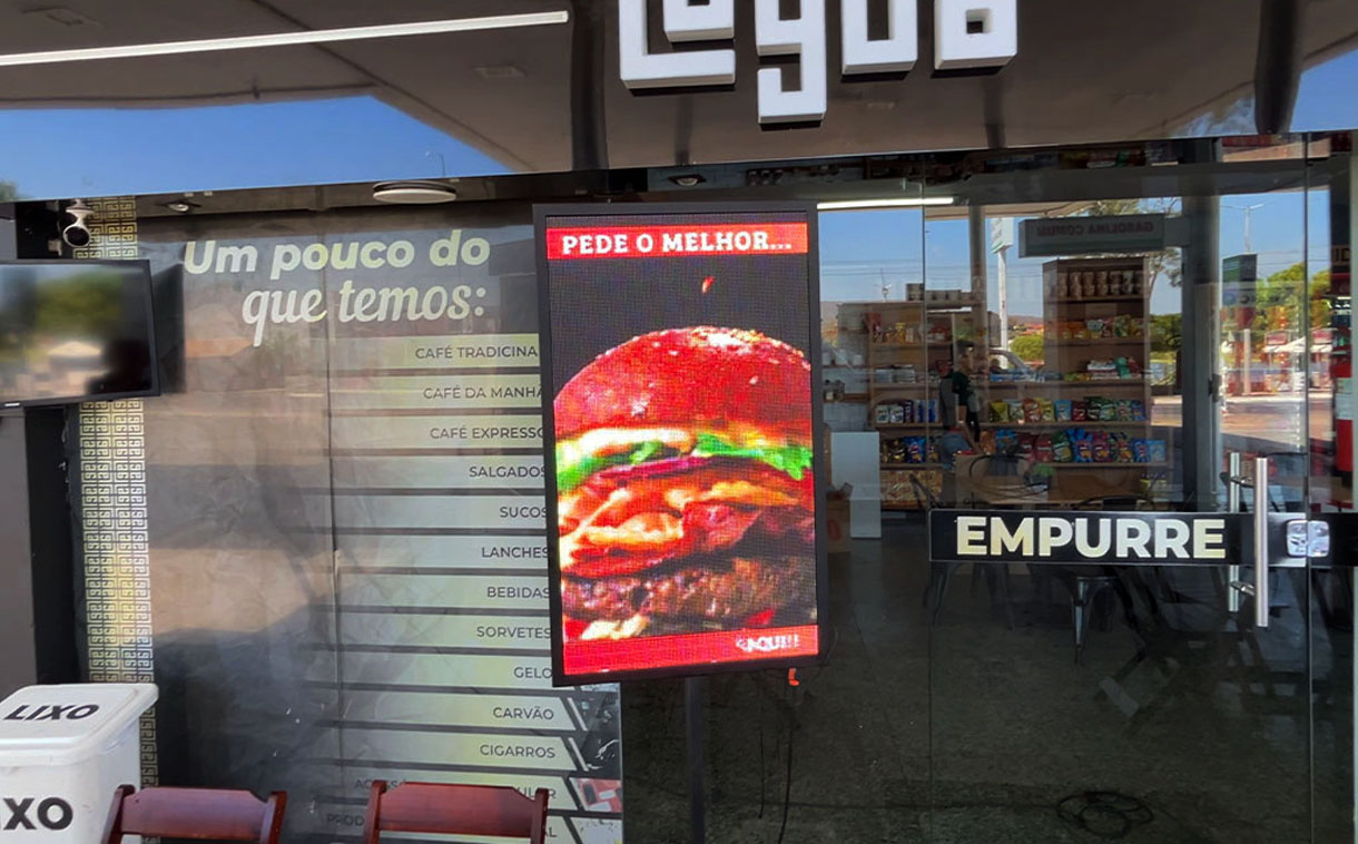 Painel de LED para lateral de campo