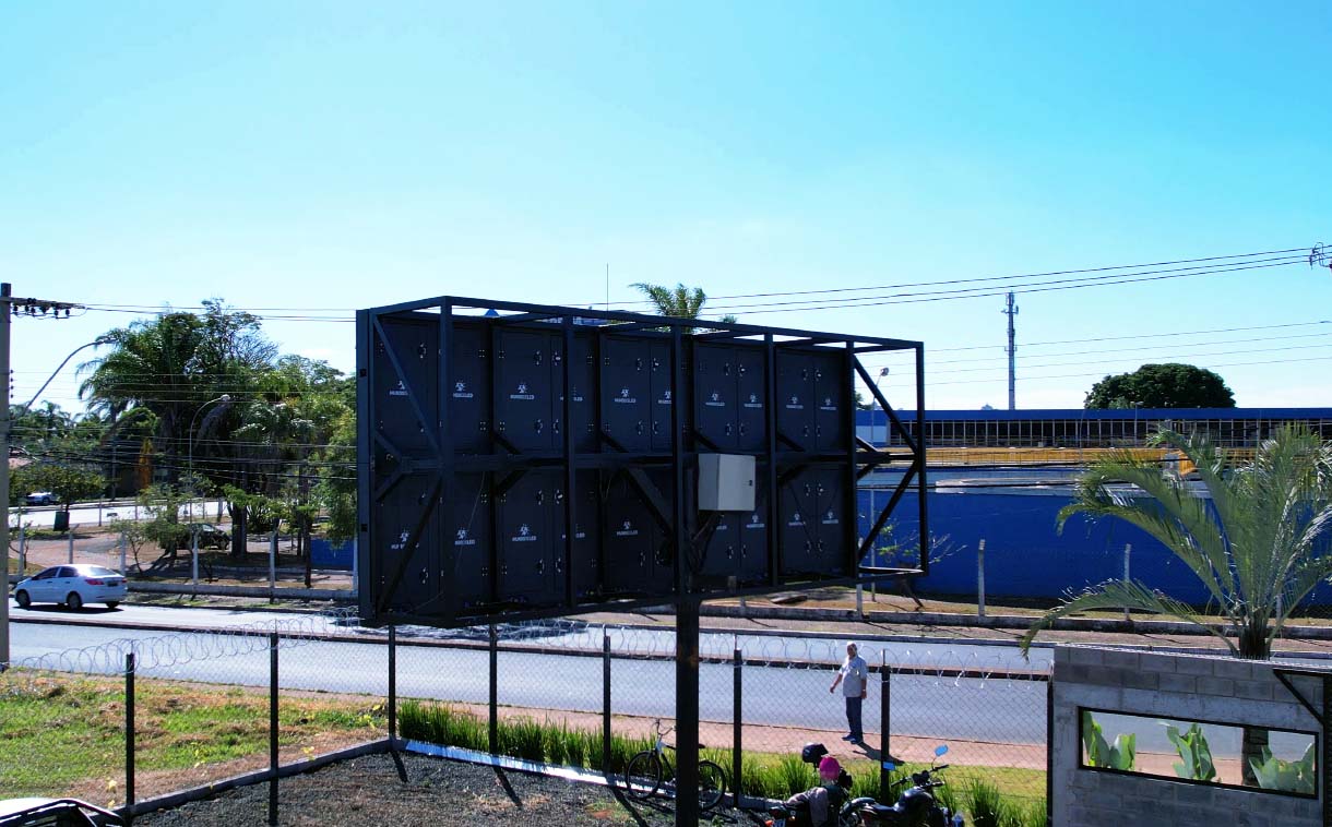 Painel de LED P5 da Mundo de LED utilizado para publicidade digital em Uberlândia