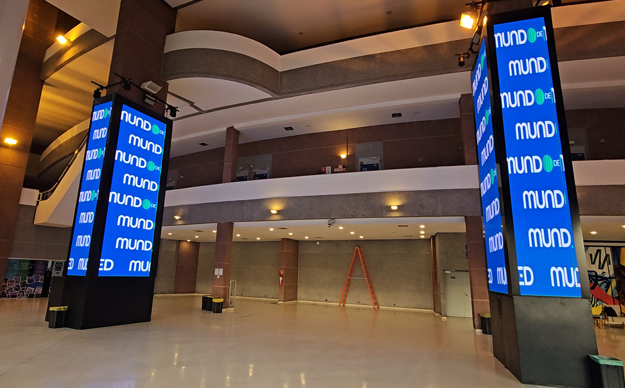 Painel de LED para lateral de campo