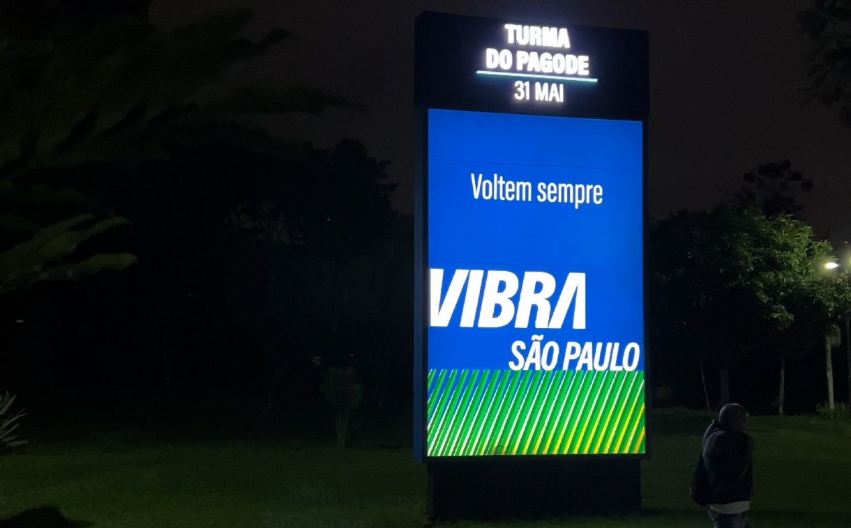 Painel de LED para lateral de campo